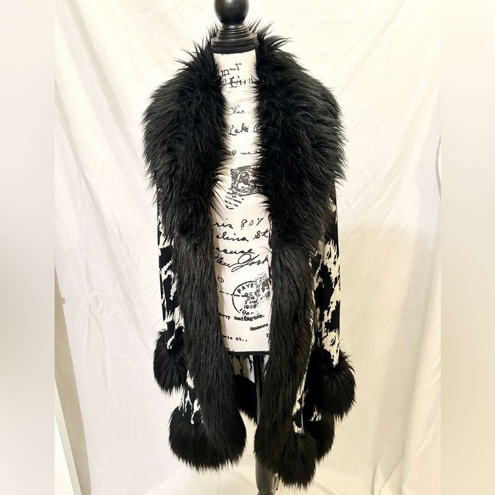 Betsey Johnson Super RARE Cruella Deville Faux Fur Penny Lane Coat M/L - Picture 12 of 14